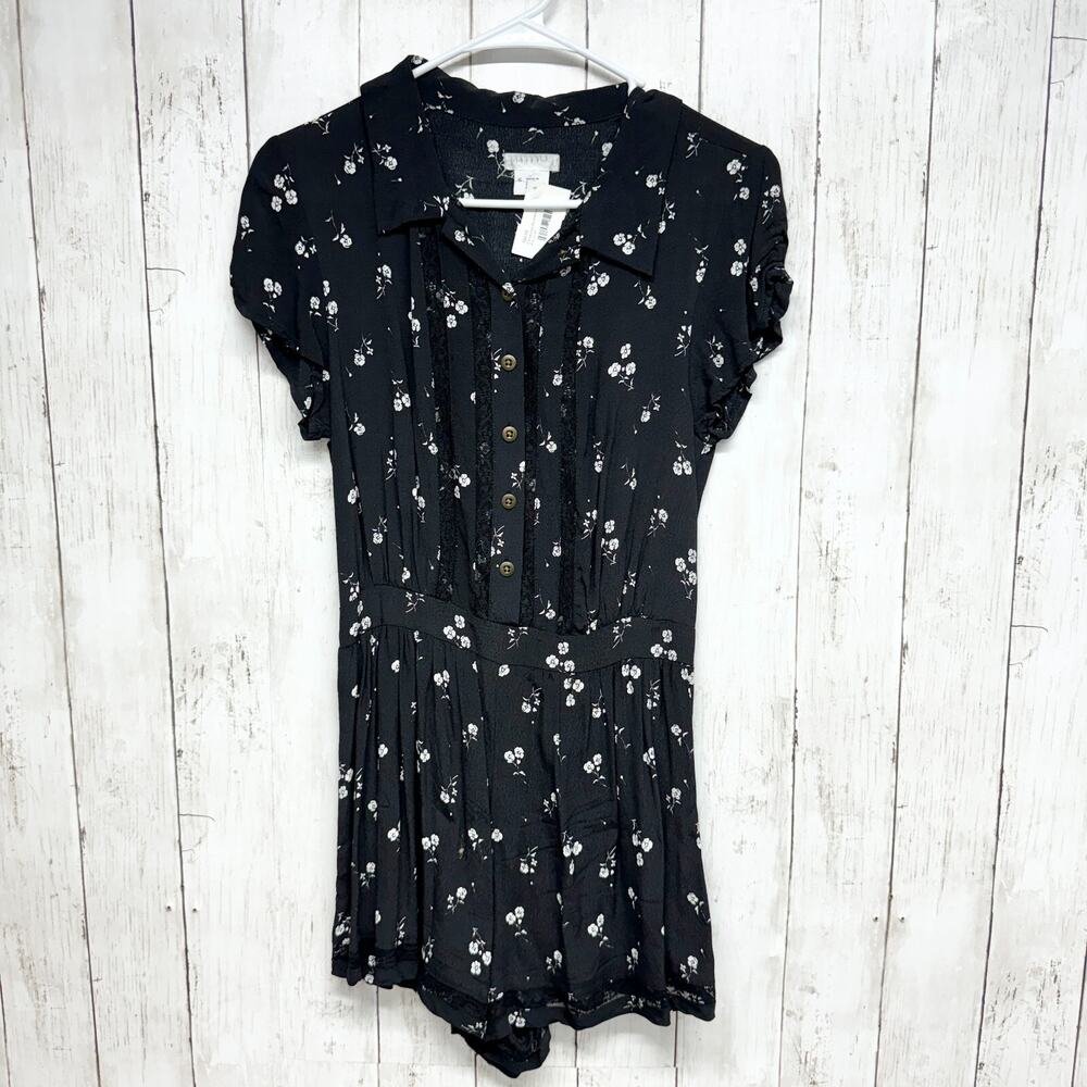 Urban Outfitters Romper Women Size‎ S Black Floral Cap Sleeve Summer Casual